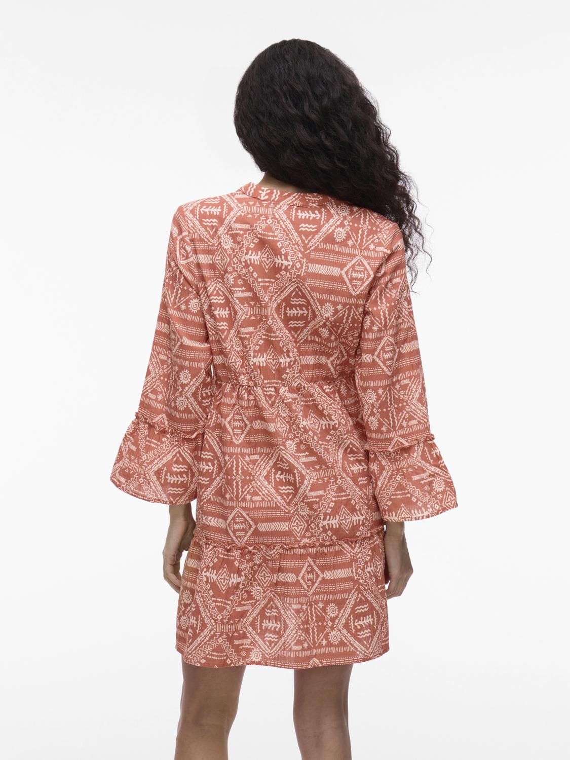 model_shot-back