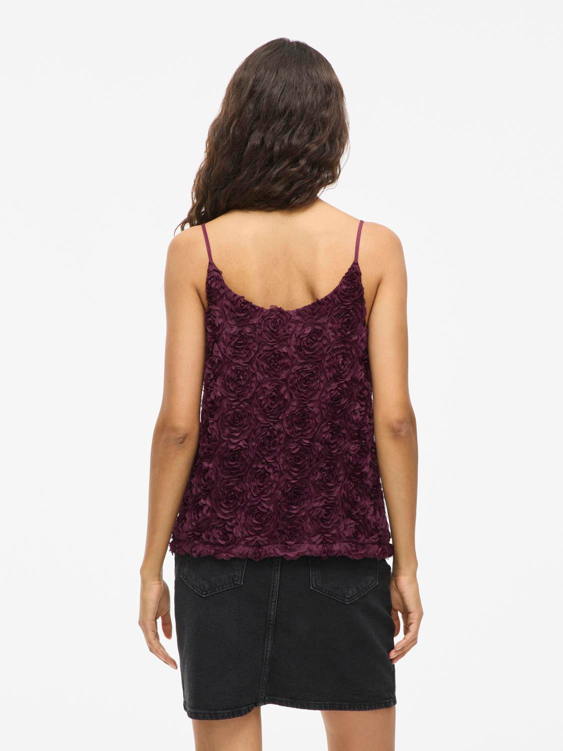 model_shot-back
