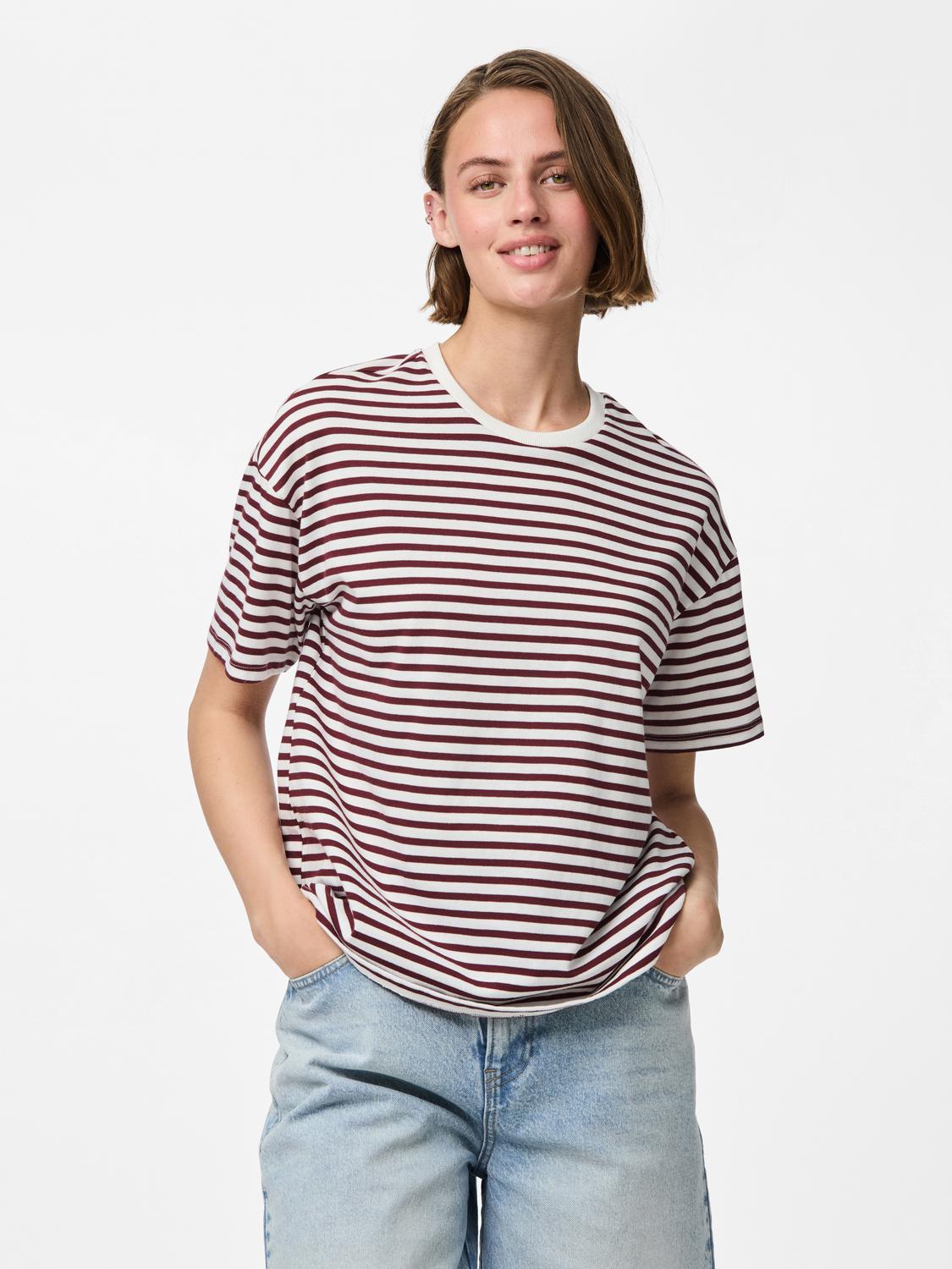 model_shot-front