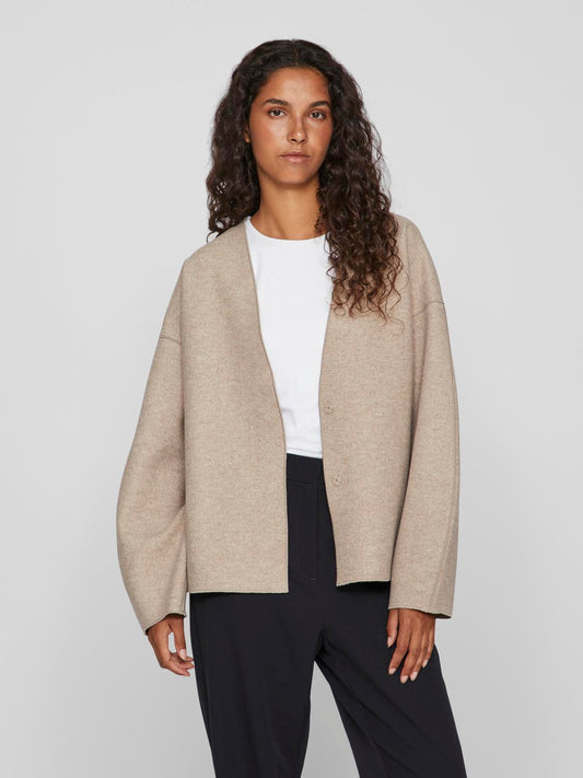 model_shot-front