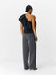 model_shot-back