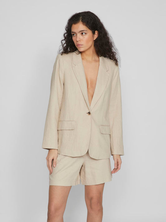 model_shot-front